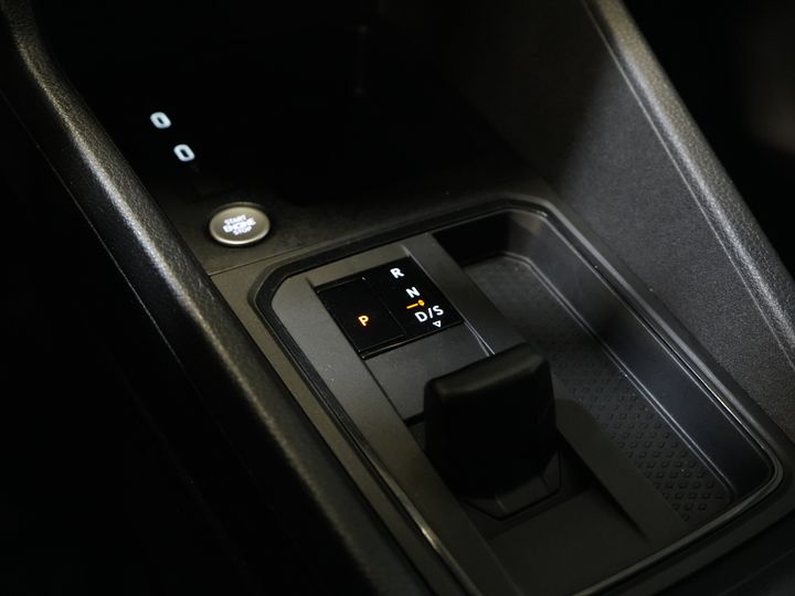 Volkswagen Caddy Cargo Van 2.0 TDI Aut. 125 CV 1ª Edición/ Adapt. Cruise/ LED/ Calefacción de pie/ Carplay/ LMV/ Gancho de remolque/ Cámara/ PDC V+A/