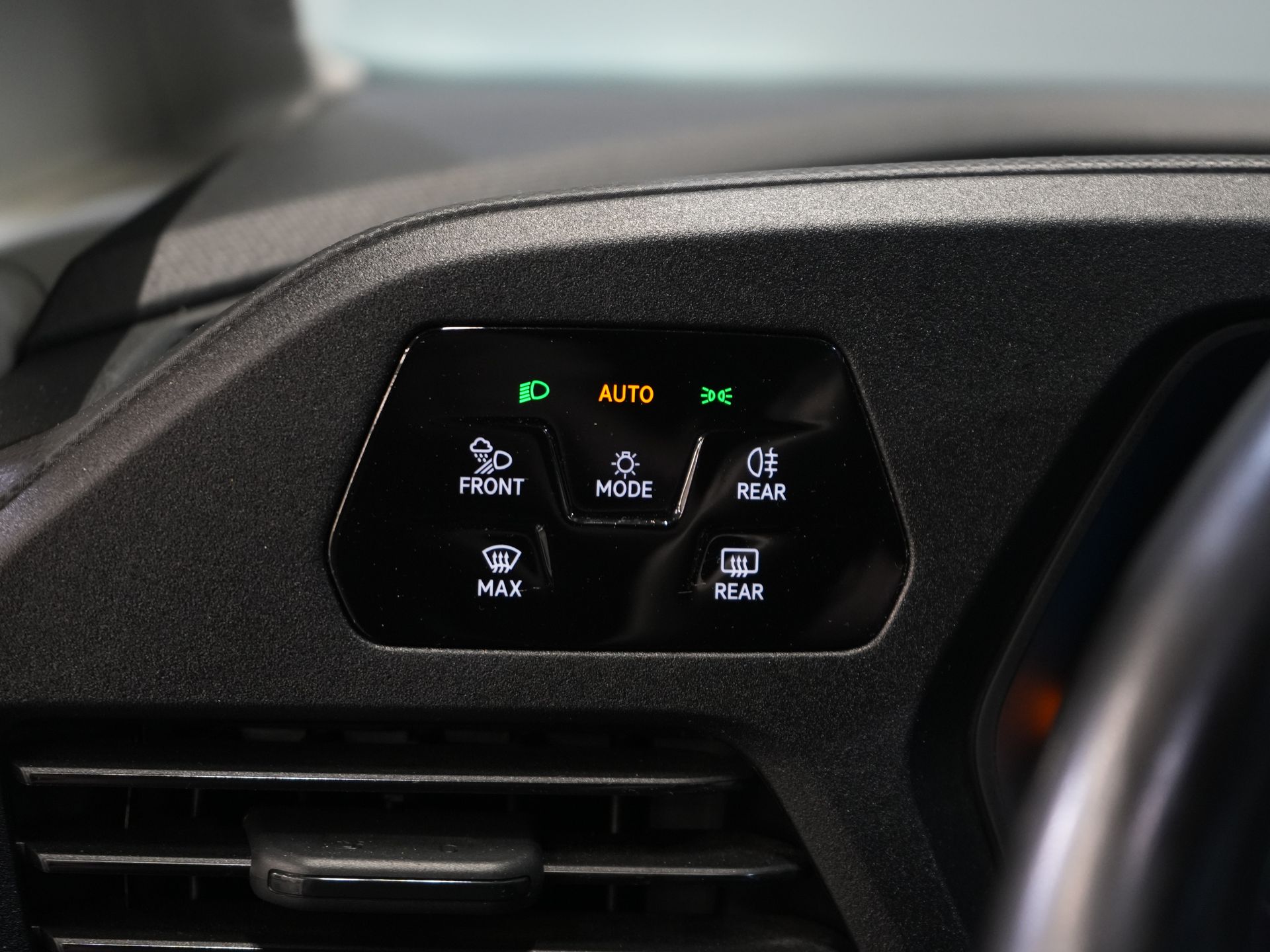 Volkswagen Caddy Cargo Van 2.0 TDI Aut. 125 CV 1ª Edición/ Adapt. Cruise/ LED/ Calefacción de pie/ Carplay/ LMV/ Gancho de remolque/ Cámara/ PDC V+A/