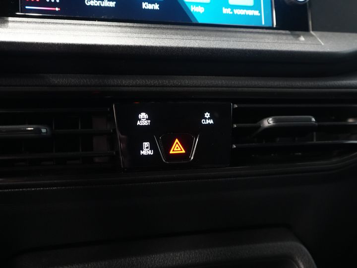 Volkswagen Caddy Cargo Van 2.0 TDI Aut. 125 CV 1ª Edición/ Adapt. Cruise/ LED/ Calefacción de pie/ Carplay/ LMV/ Gancho de remolque/ Cámara/ PDC V+A/