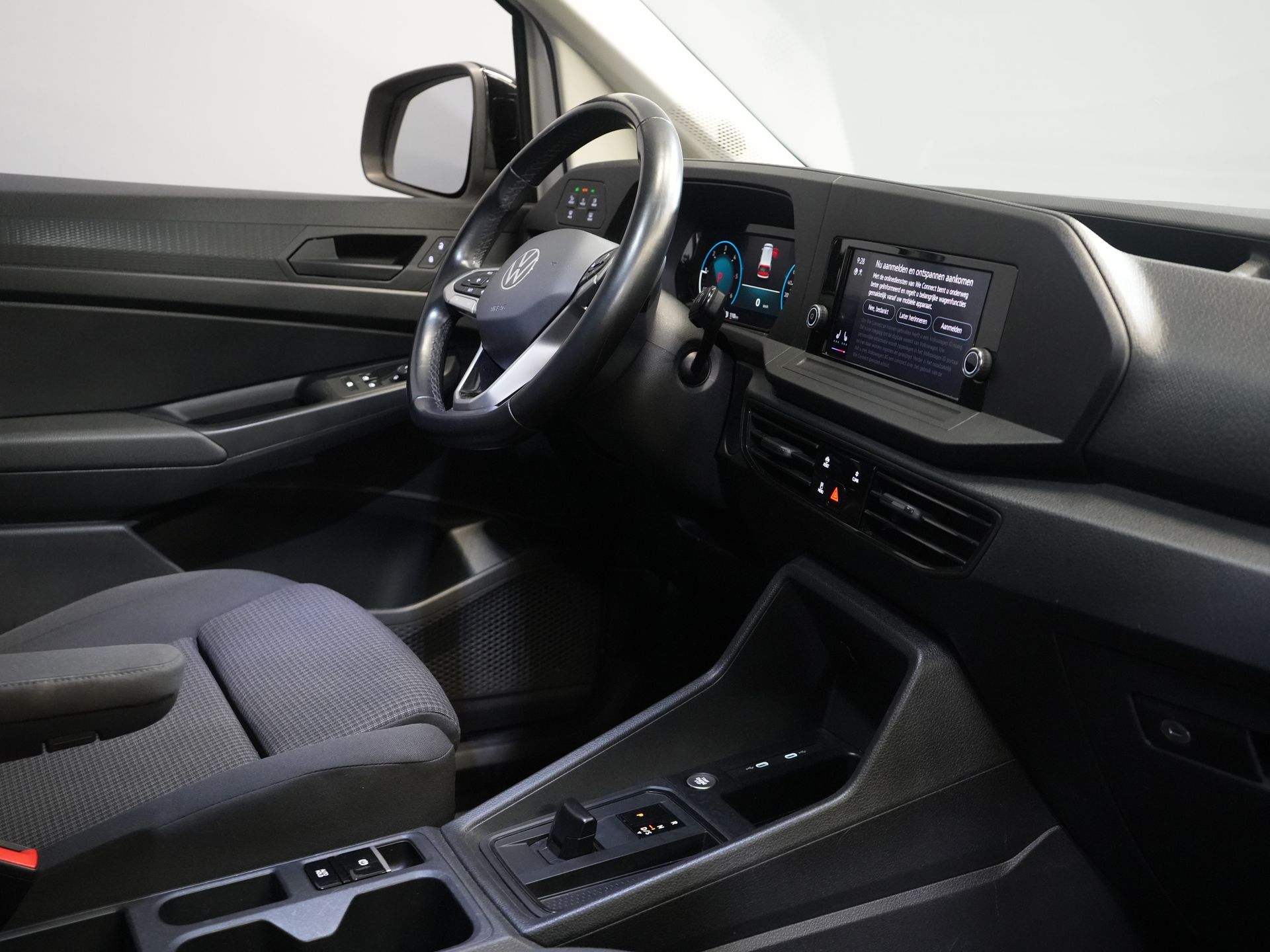 Volkswagen Caddy Cargo Van 2.0 TDI Aut. 125 CV 1ª Edición/ Adapt. Cruise/ LED/ Calefacción de pie/ Carplay/ LMV/ Gancho de remolque/ Cámara/ PDC V+A/