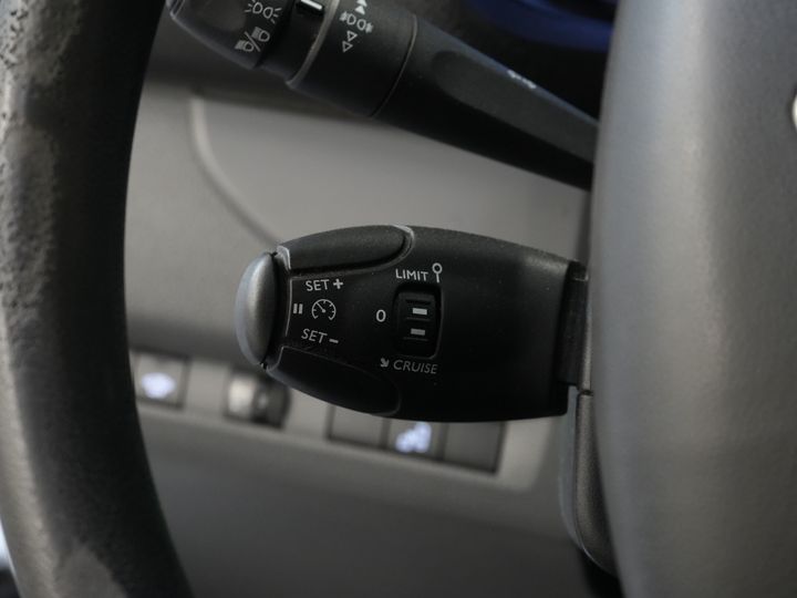 Citroën Jumpy Van 1.6 HDI L2 BPM GRATUIT ! Galerie de toit/ Alarme III/ Croisière/ Barre de remorquage/ PDC/ Airco