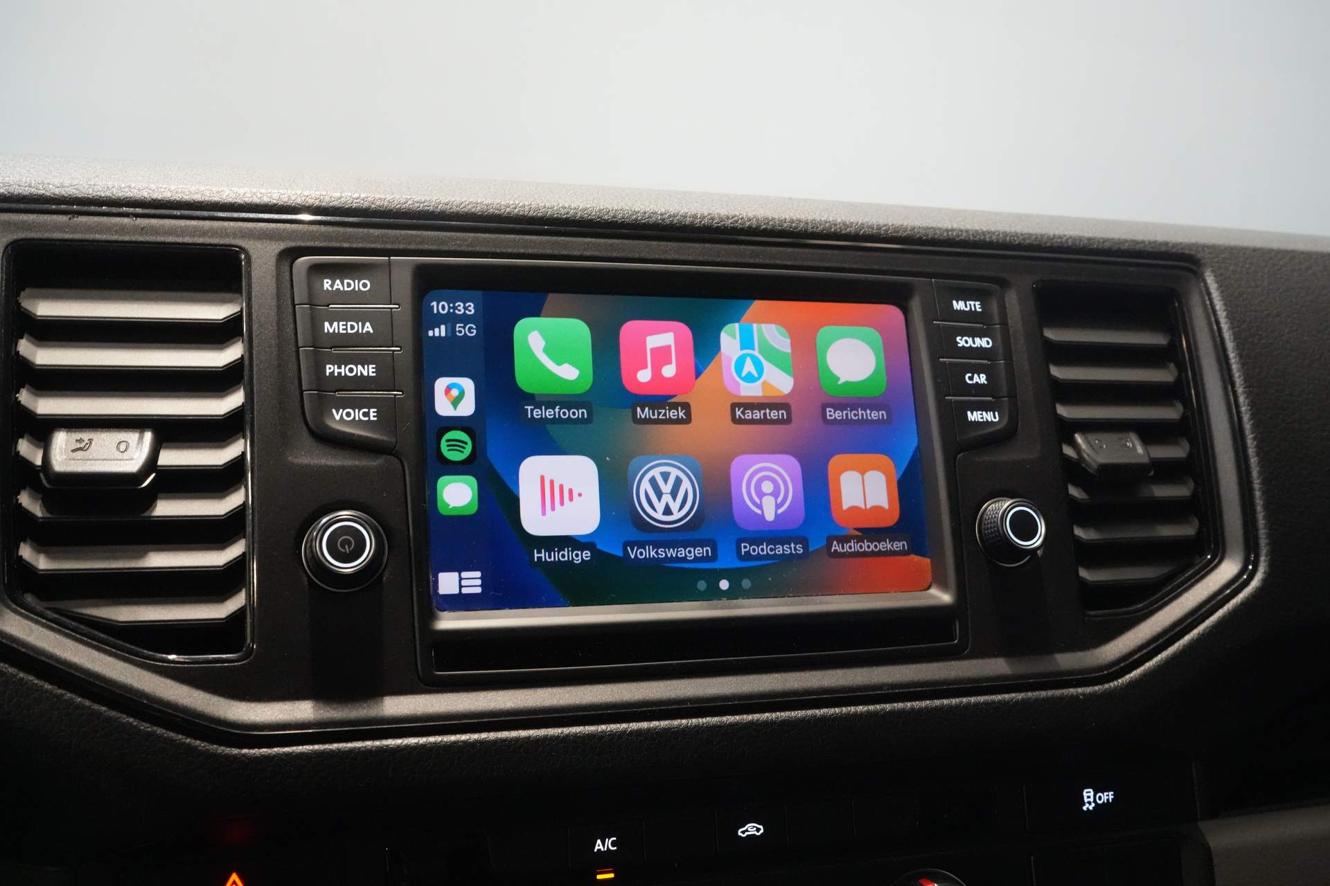 Volkswagen Crafter Van 2.0 TDI L3H2 Gev.stoel/ CarPlay/ Kamera/ Cruise/ Airco/ 270Gr. Türen