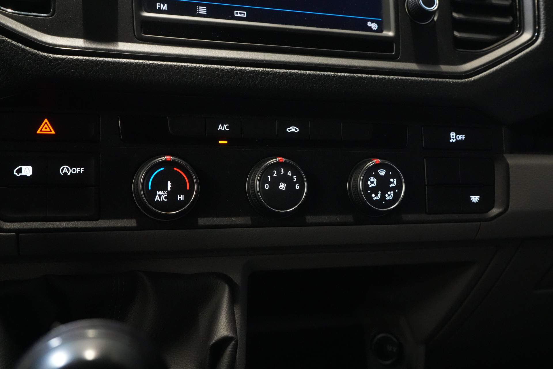 Volkswagen Crafter Van 2.0 TDI L3H2 Gev.stoel/ CarPlay/ Kamera/ Cruise/ Airco/ 270Gr. Türen