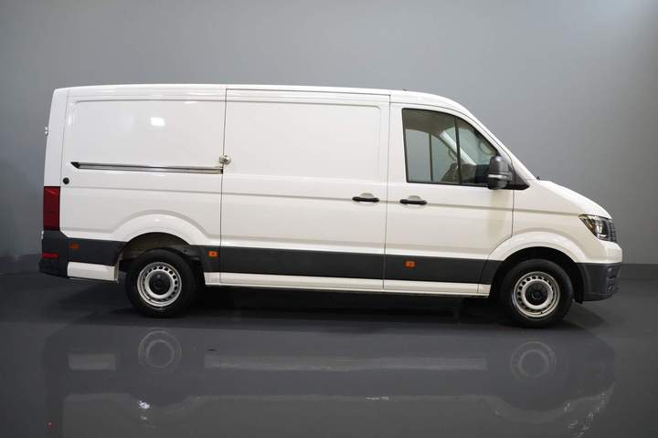 Volkswagen Crafter Van 2.0 TDI L3H2 Gev.stoel/ CarPlay/ Kamera/ Cruise/ Airco/ 270Gr. Türen