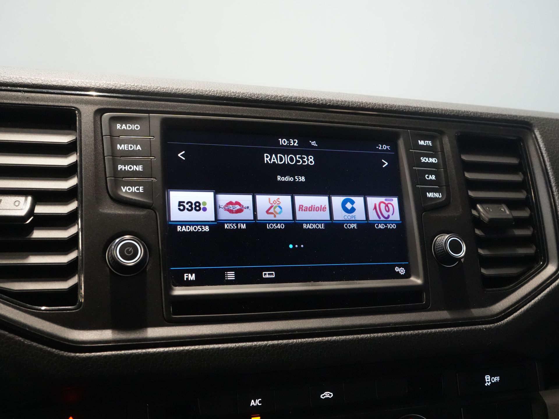 Volkswagen Crafter Van 2.0 TDI L3H2 Gev.stoel/ CarPlay/ Kamera/ Cruise/ Airco/ 270Gr. Türen