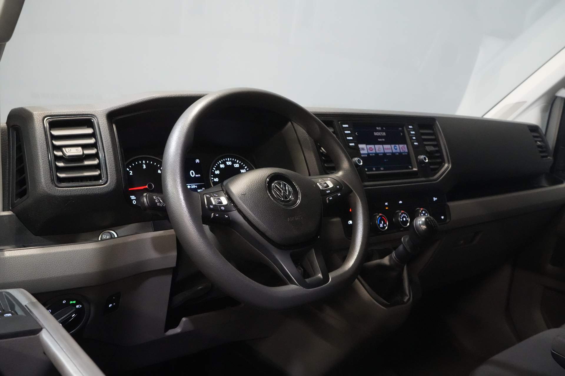 Volkswagen Crafter Van 2.0 TDI L3H2 Gev.stoel/ CarPlay/ Kamera/ Cruise/ Airco/ 270Gr. Türen