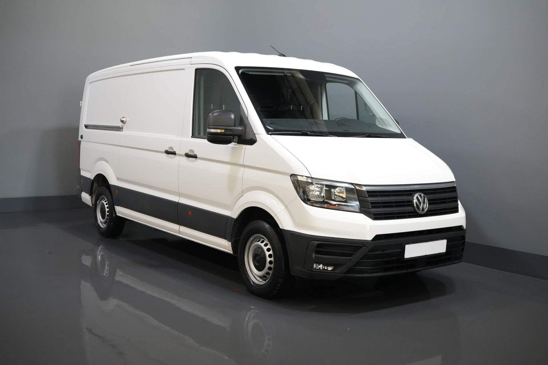 Volkswagen Crafter Van 2.0 TDI L3H2 Gev.stoel/ CarPlay/ Kamera/ Cruise/ Airco/ 270Gr. Türen