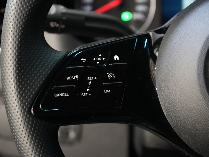 Mercedes-Benz Sprinter Van 317 CDI Aut. L2H2 BPM FREE! Elektrischer Sitz/ 270 Türen/ Sitzheizung/ Navi/ Kamera/ Cruise/ DAB