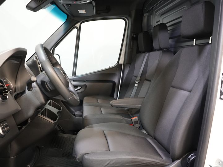 Mercedes-Benz Sprinter Van 317 CDI Aut. L2H2 BPM FREE! Elektrischer Sitz/ 270 Türen/ Sitzheizung/ Navi/ Kamera/ Cruise/ DAB