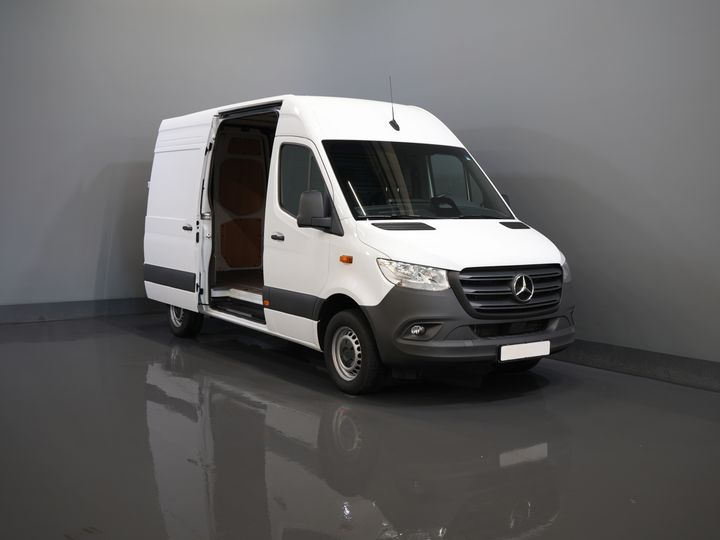 Mercedes-Benz Sprinter Van 317 CDI Aut. L2H2 BPM FREE! Elektrischer Sitz/ 270 Türen/ Sitzheizung/ Navi/ Kamera/ Cruise/ DAB