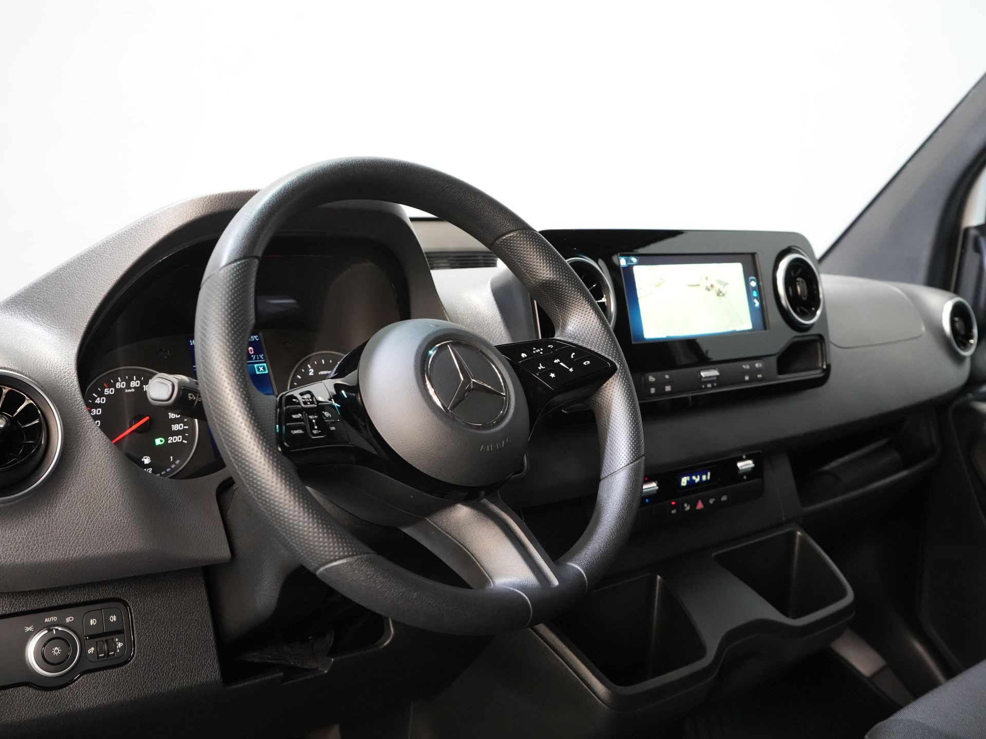 Mercedes-Benz Sprinter Van 317 CDI Aut. L2H2 BPM FREE! Elektrischer Sitz/ 270 Türen/ Sitzheizung/ Navi/ Kamera/ Cruise/ DAB