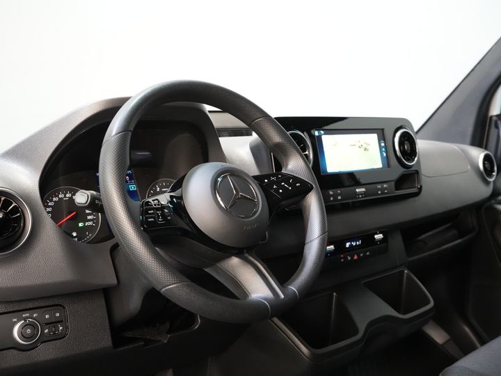 Mercedes-Benz Sprinter Van 317 CDI Aut. L2H2 BPM FREE! Elektrischer Sitz/ 270 Türen/ Sitzheizung/ Navi/ Kamera/ Cruise/ DAB