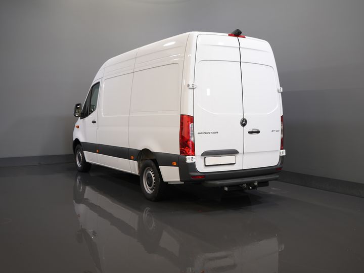 Mercedes-Benz Sprinter Van 317 CDI Aut. L2H2 BPM FREE! Elektrischer Sitz/ 270 Türen/ Sitzheizung/ Navi/ Kamera/ Cruise/ DAB