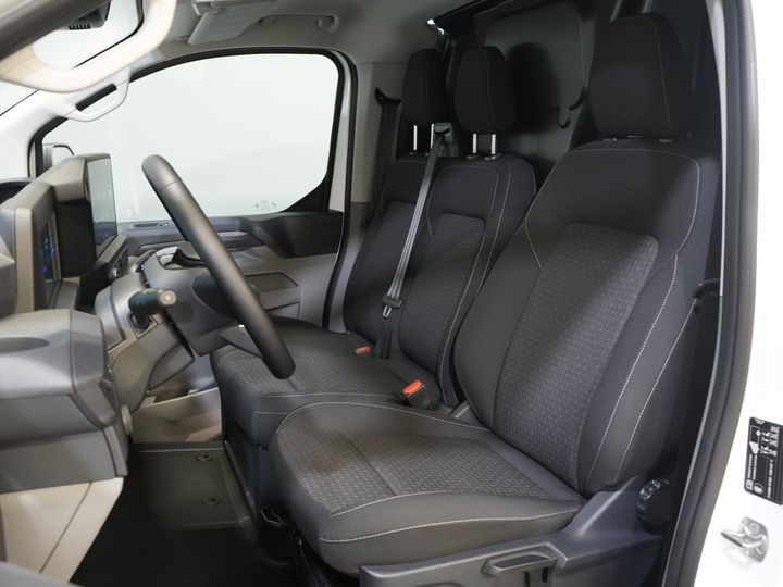 Ford E-Transit Custom Vans 65 кВт/год L2 330 км WLTP LED/ Підлоговий обігрівач/ Швидка зарядка/ 2.3т буксирний пристрій/ Carplay/ Клімат/ Камера/ PDC/ Круїз