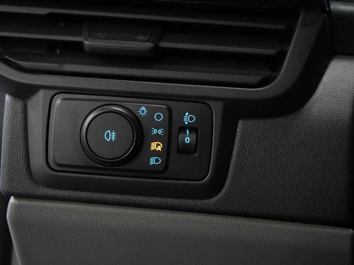 Ford E-Transit Custom Vans 65 кВт/год L2 330 км WLTP LED/ Підлоговий обігрівач/ Швидка зарядка/ 2.3т буксирний пристрій/ Carplay/ Клімат/ Камера/ PDC/ Круїз
