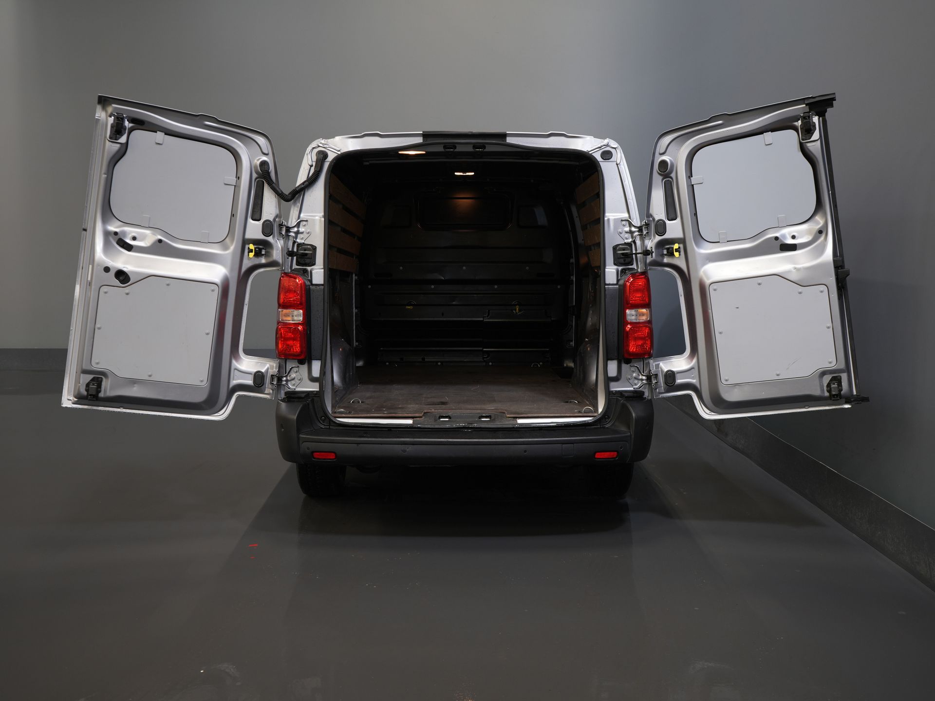 Fiat Scudo Bestelbus 2.0 MJ 145 pk L3 BPM VRIJ! Adapt.Cruise/ Climate/ Keyless/ Carplay/ Camera/ PDC