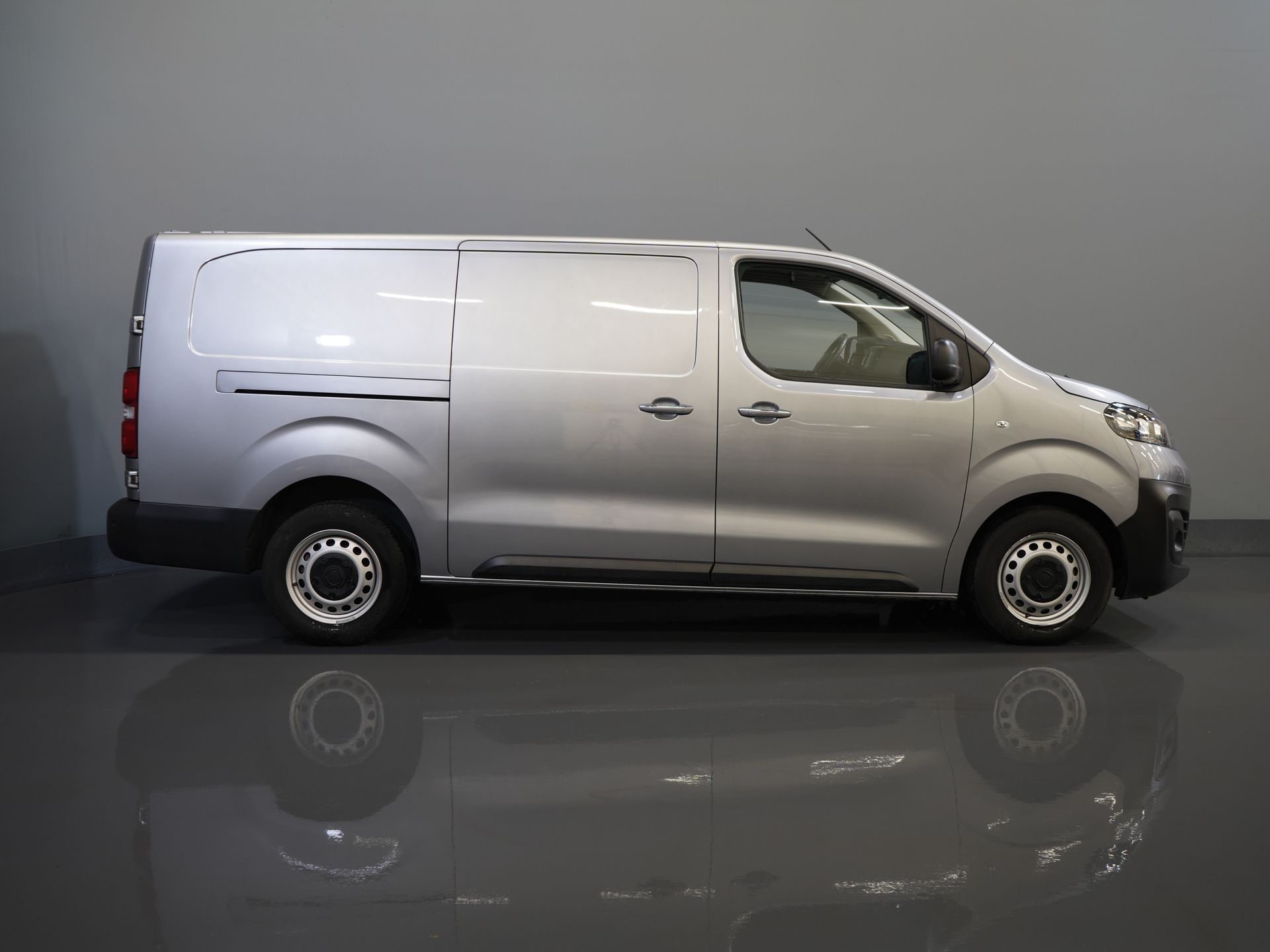 Fiat Scudo Bestelbus 2.0 MJ 145 pk L3 BPM VRIJ! Adapt.Cruise/ Climate/ Keyless/ Carplay/ Camera/ PDC