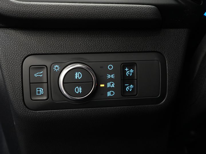 Ford Kuga SUV 2.5 PHEV 225 к.с. ST-Line LED/ Head-Up/ Adapt.cruise/ Keyless/ Elek.flap/ Stoelverw/ Steeringverw./ Carplay/ Navi/ Climate/ PDC