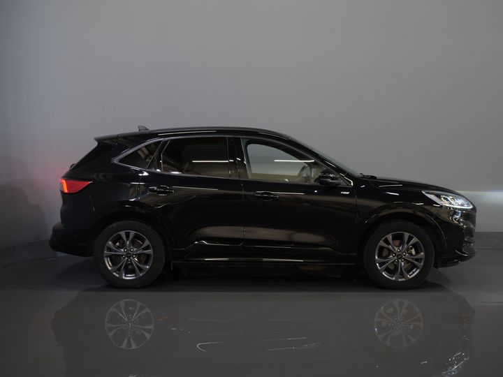 Ford Kuga SUV 2.5 PHEV 225 к.с. ST-Line LED/ Head-Up/ Adapt.cruise/ Keyless/ Elek.flap/ Stoelverw/ Steeringverw./ Carplay/ Navi/ Climate/ PDC