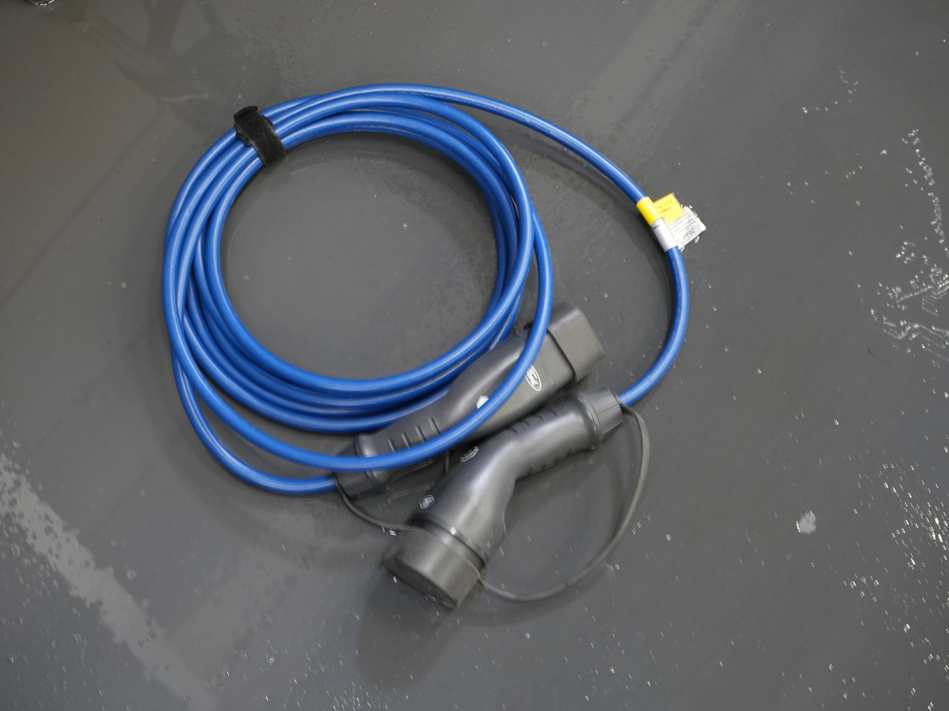 Ford Kuga SUV 2.5 PHEV 225 к.с. ST-Line LED/ Head-Up/ Adapt.cruise/ Keyless/ Elek.flap/ Stoelverw/ Steeringverw./ Carplay/ Navi/ Climate/ PDC