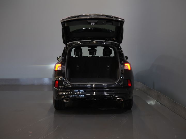 Ford Kuga SUV 2.5 PHEV 225 к.с. ST-Line LED/ Head-Up/ Adapt.cruise/ Keyless/ Elek.flap/ Stoelverw/ Steeringverw./ Carplay/ Navi/ Climate/ PDC