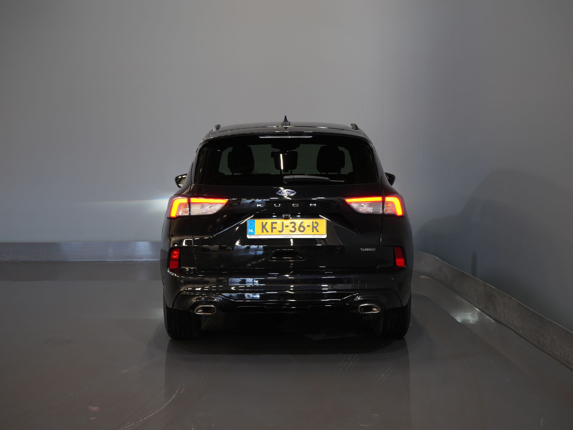 Ford Kuga SUV 2.5 PHEV 225 к.с. ST-Line LED/ Head-Up/ Adapt.cruise/ Keyless/ Elek.flap/ Stoelverw/ Steeringverw./ Carplay/ Navi/ Climate/ PDC