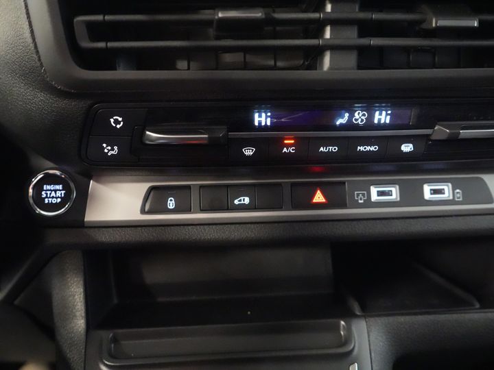 Citroën Jumpy Van 2.0 HDI 180 hp Aut. L3 BPM FREE! LED/ Virtual cockpit/ Steering wheel/ Navi/ Carplay/ Camera/ Climate/ PDC/ LMV/ Cruise