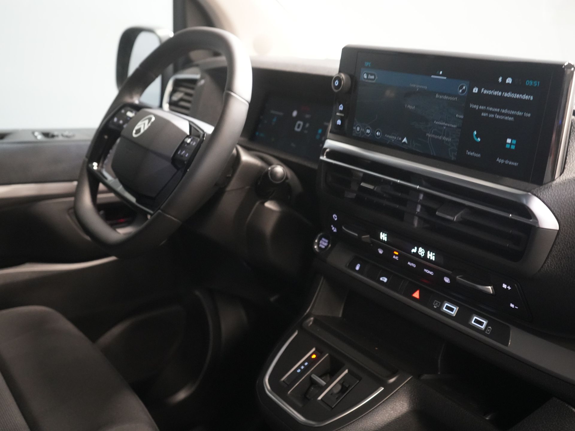 Citroën Jumpy Van 2.0 HDI 180 hp Aut. L3 BPM FREE! LED/ Virtual cockpit/ Steering wheel/ Navi/ Carplay/ Camera/ Climate/ PDC/ LMV/ Cruise