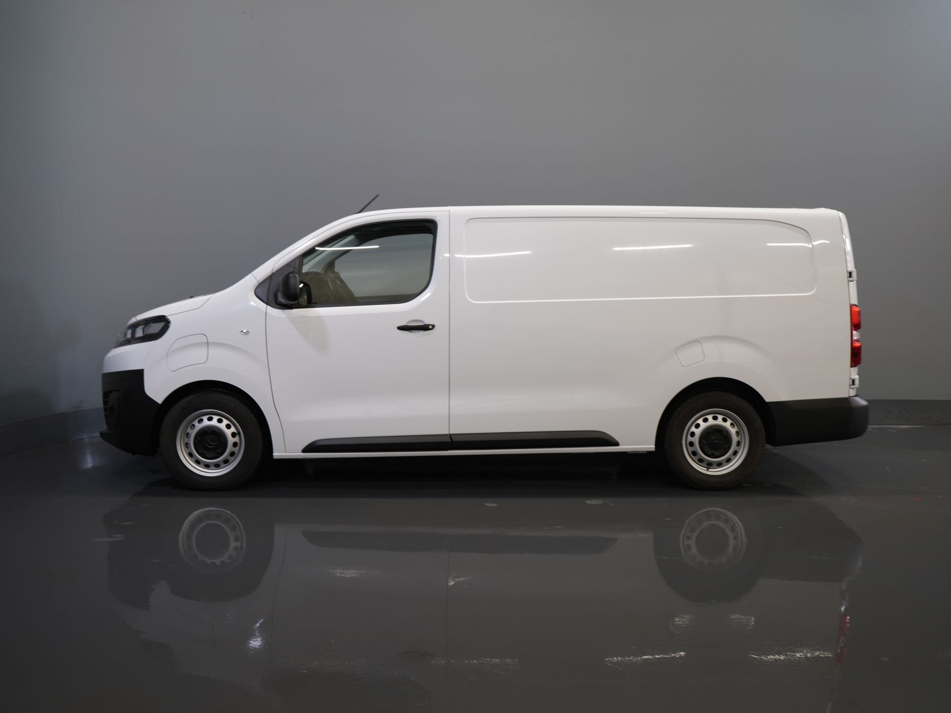 Citroën ë-Jumpy Van L3 75 kWh 330 km WLTP Schnellladegerät/ Carplay/ PDC/ Airco/ Cruise/ 3 Pers.