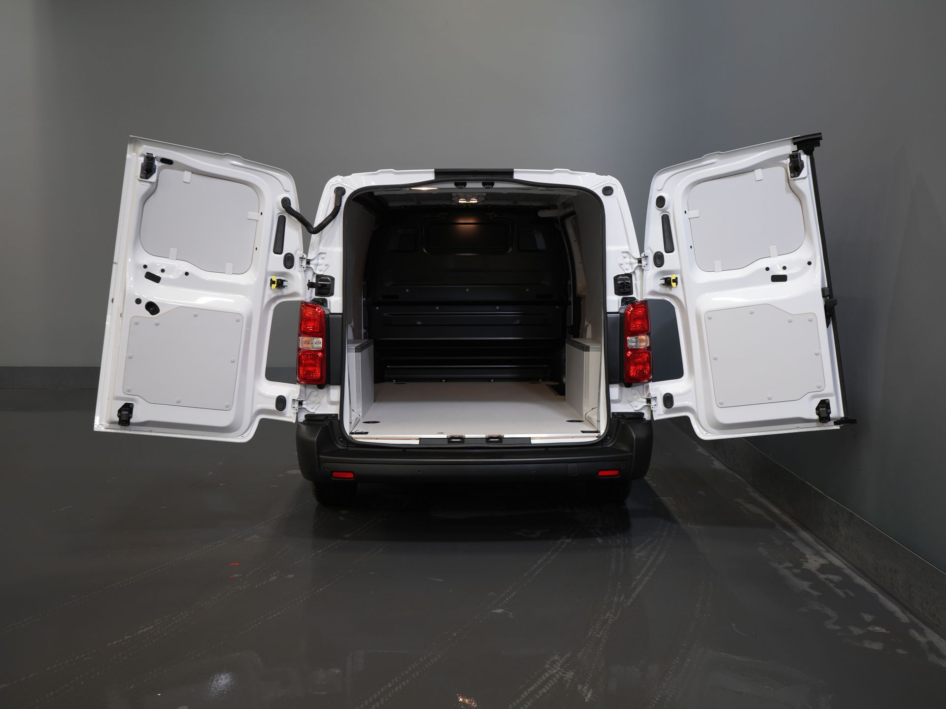 Citroën ë-Jumpy Van L3 75 kWh 330 km WLTP Schnellladegerät/ Carplay/ PDC/ Airco/ Cruise/ 3 Pers.