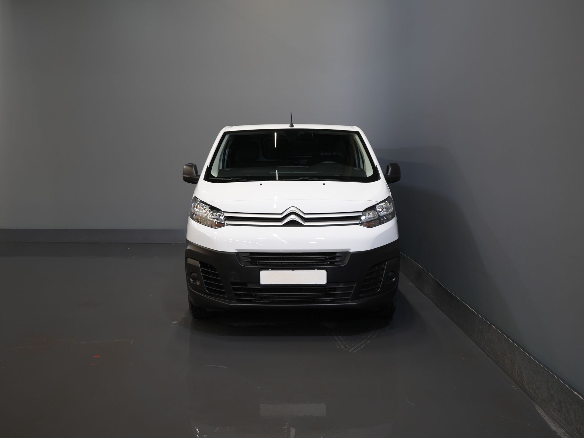 Citroën ë-Jumpy Van L3 75 kWh 330 km WLTP Schnellladegerät/ Carplay/ PDC/ Airco/ Cruise/ 3 Pers.