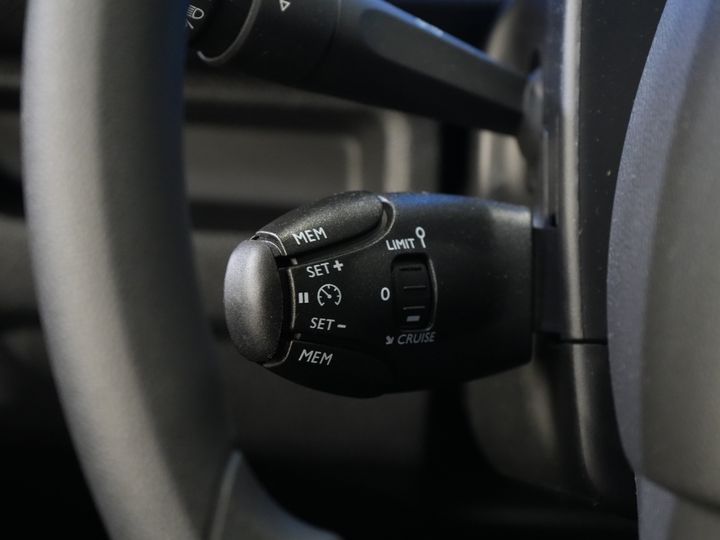 Citroën ë-Jumpy Van L3 75 kWh 330 km WLTP Schnellladegerät/ Carplay/ PDC/ Airco/ Cruise/ 3 Pers.