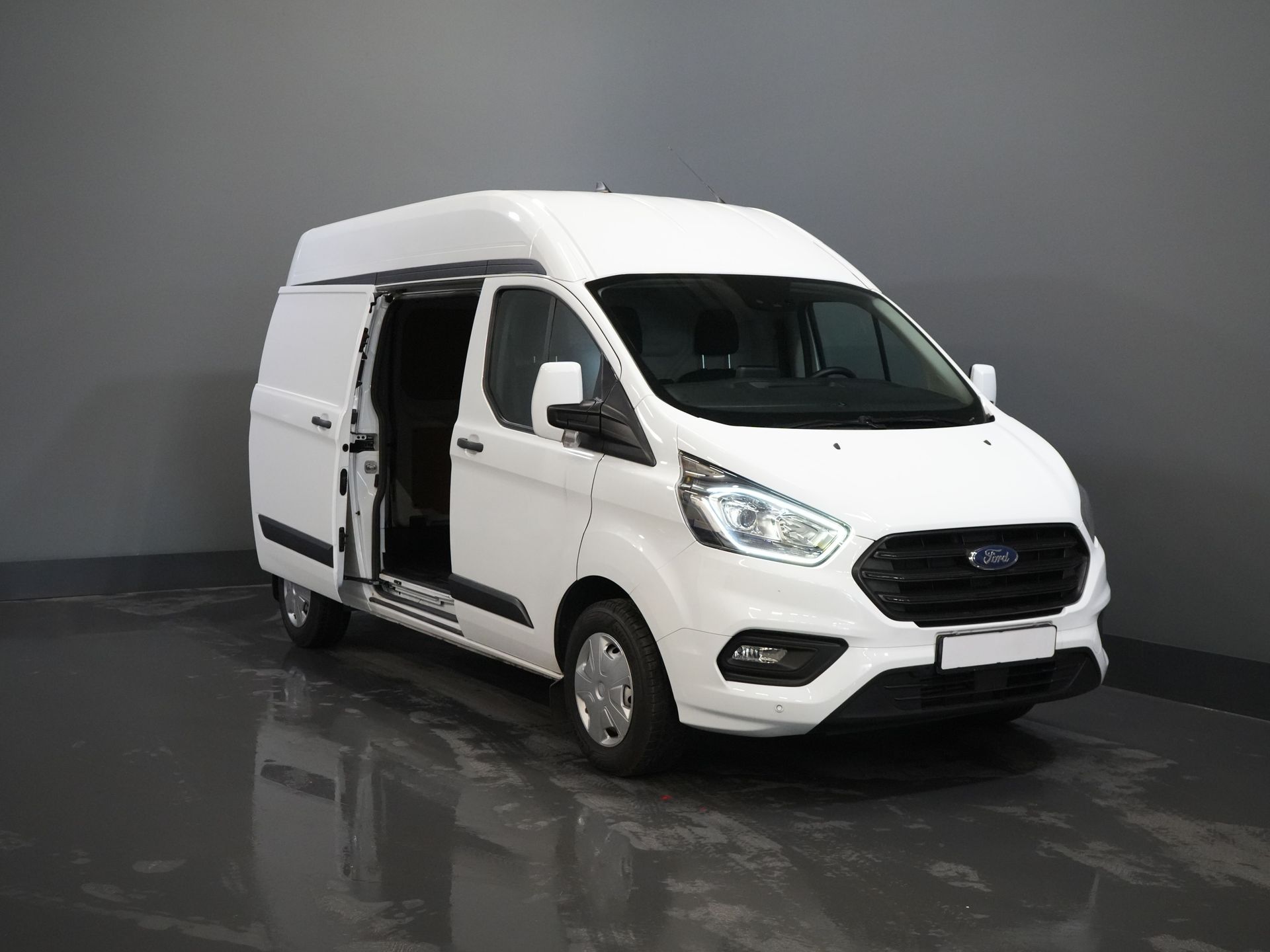 Ford Transit Custom Vans 2.0 TDCI 130 CP L2H2 Adapt.Cruise/ 2.8t Towingverm./ CarPlay/ Navi/ Airco/ PDC