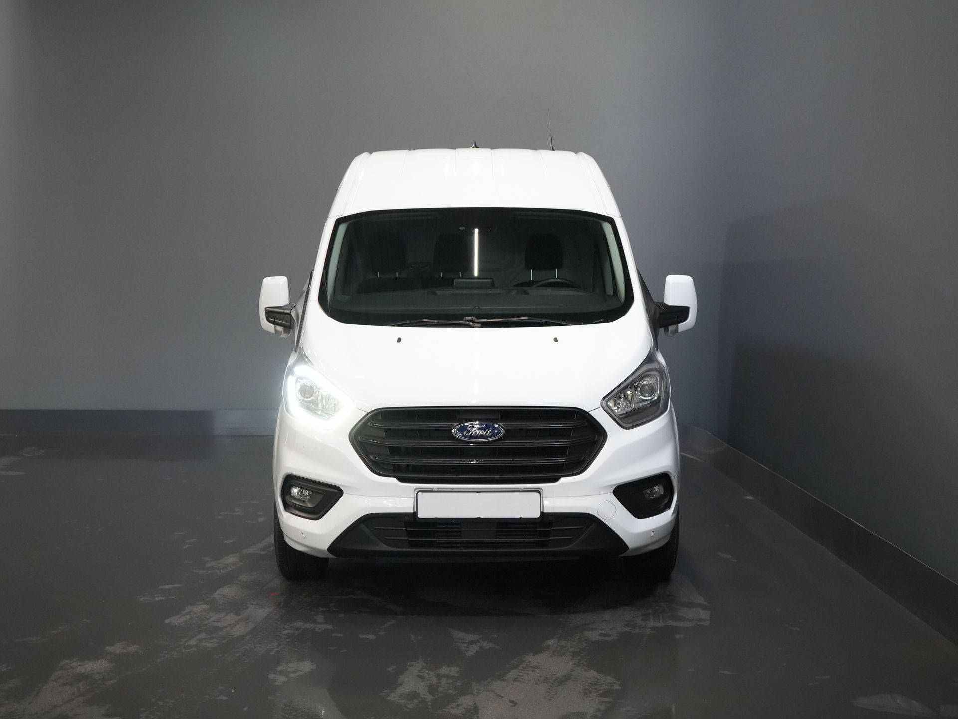 Ford Transit Custom Vans 2.0 TDCI 130 CP L2H2 Adapt.Cruise/ 2.8t Towingverm./ CarPlay/ Navi/ Airco/ PDC