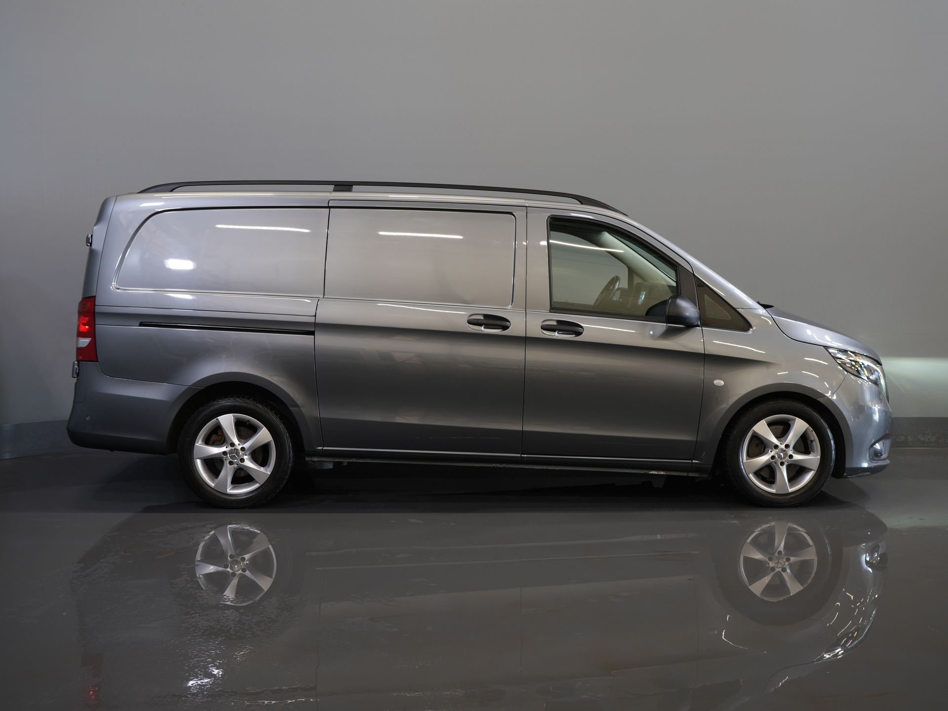 Mercedes-Benz Vito Van 119 CDI Aut. L2 LED/ Підігрів сидінь/ Carplay/ Круїз/ Кондиціонер/ Камера/ PDC V+A/ LMV