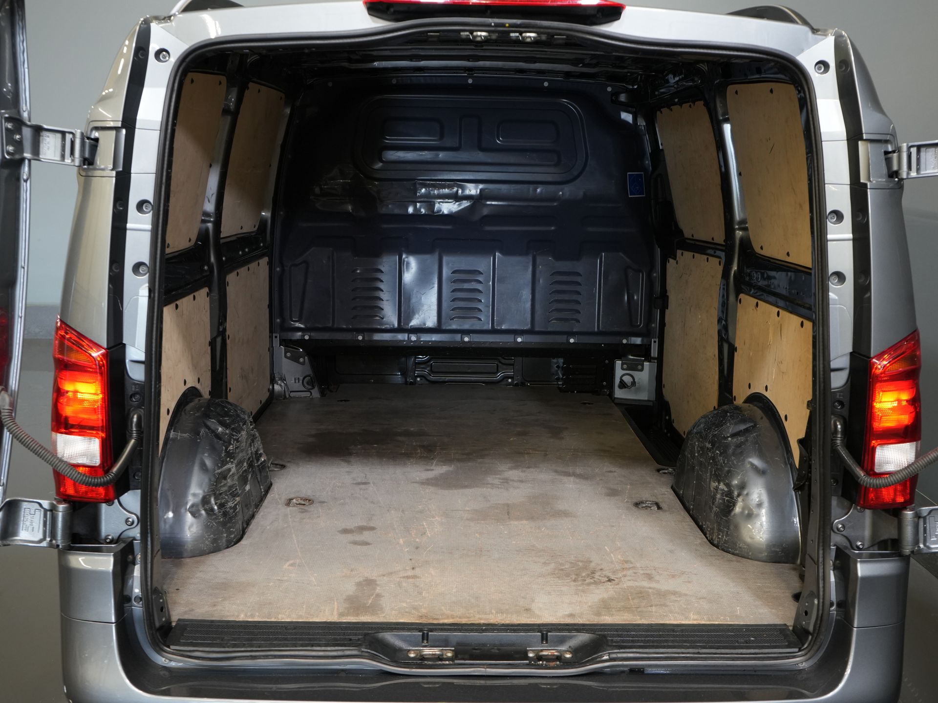 Mercedes-Benz Vito Van 119 CDI Aut. L2 LED/ Підігрів сидінь/ Carplay/ Круїз/ Кондиціонер/ Камера/ PDC V+A/ LMV