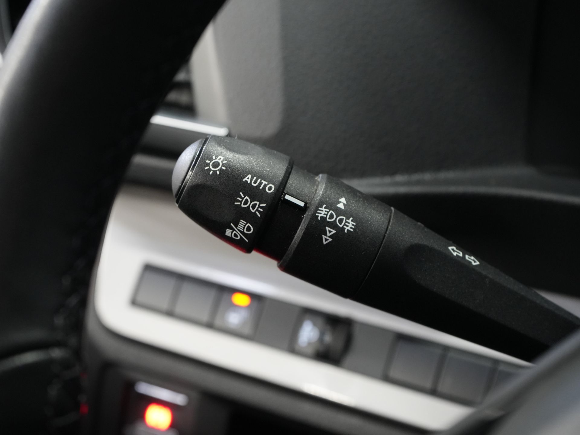 Opel Vivaro Bestelbus 2.0 180 pk Aut. DC Dubbel Cabine Elek.Stoelen/ Leder/ 2xSchuifdeur/ Afn.Trekhaak/ Climate/ Carplay/ Stoelverw./ Navi/ Cruise/ PD