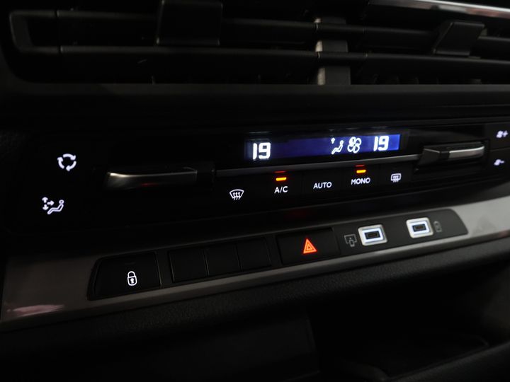 Opel Vivaro Bestelbus 2.0 180 pk Aut. DC Dubbel Cabine Elek.Stoelen/ Leder/ 2xSchuifdeur/ Afn.Trekhaak/ Climate/ Carplay/ Stoelverw./ Navi/ Cruise/ PD