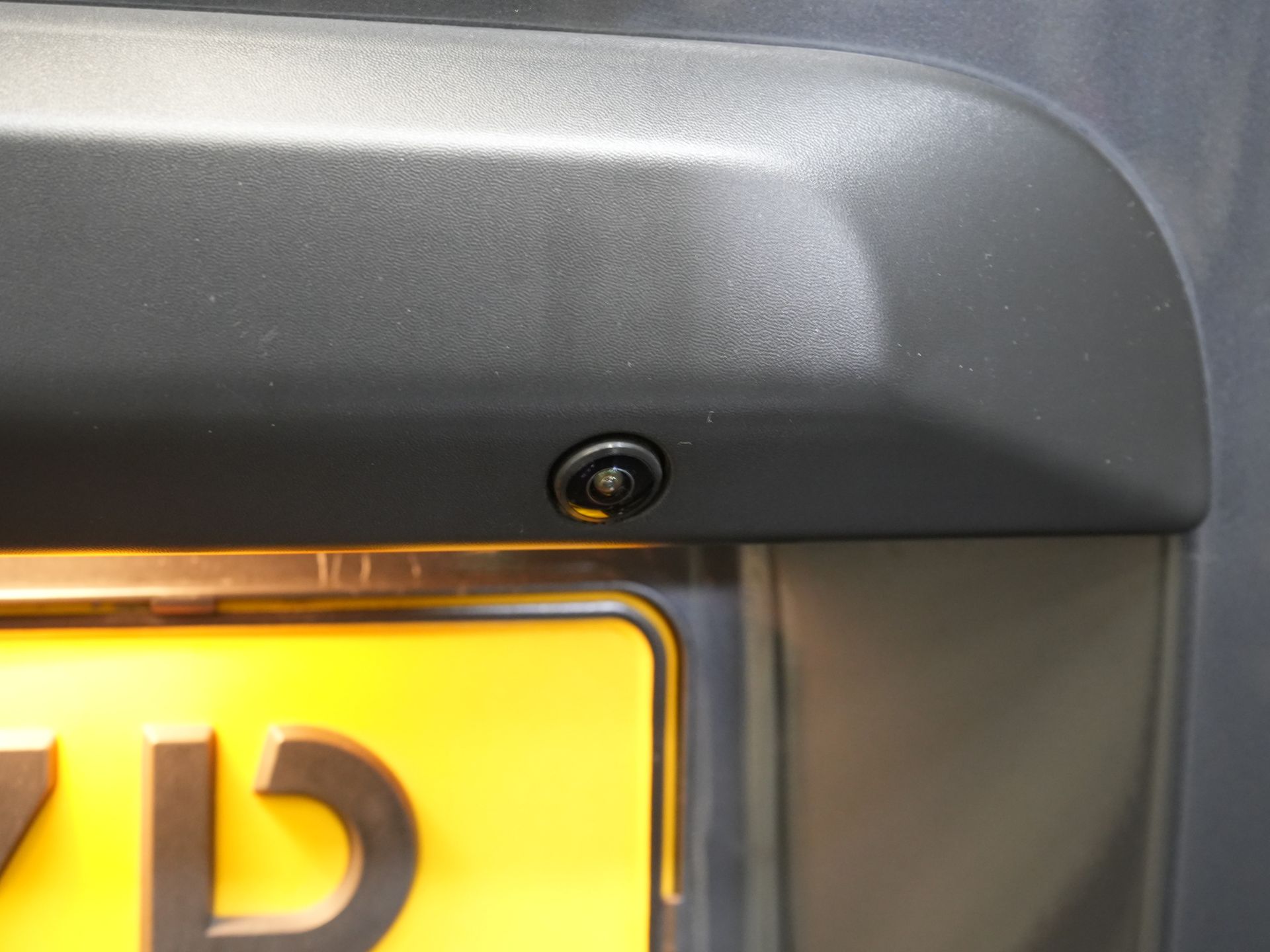 Opel Vivaro Bestelbus 2.0 180 pk Aut. DC Dubbel Cabine Elek.Stoelen/ Leder/ 2xSchuifdeur/ Afn.Trekhaak/ Climate/ Carplay/ Stoelverw./ Navi/ Cruise/ PD