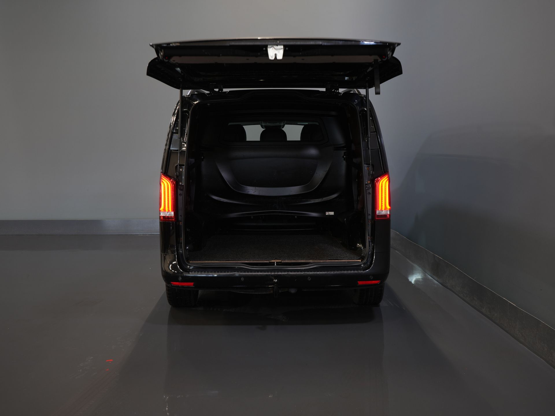 Mercedes-Benz Vito Furgone 114 CDI L2 DC Doppia Cabina MARGE NL Auto/ LED/ 19