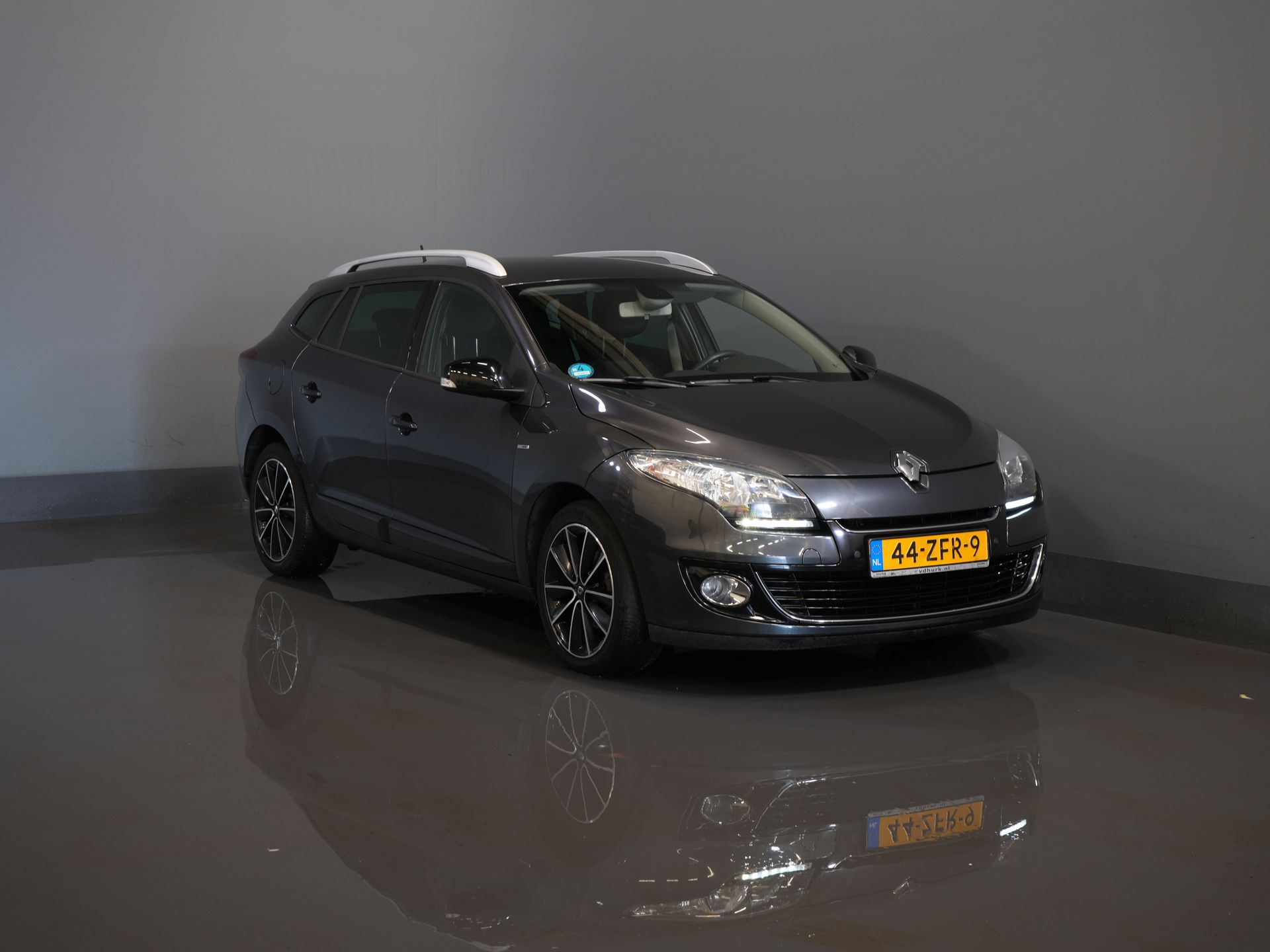 Renault Mégane Stationwagon Estate 1.5 dCi Bose/ Climate/ LMV/ Cruise/ PDC