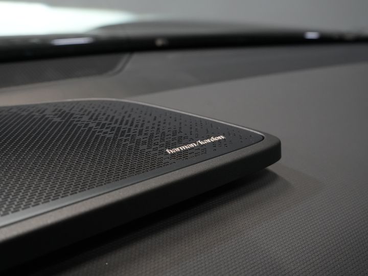 Lynk & Co 08 SUV 1.5 Más *Nuevo* ¡Disponible inmediatamente! PHEV 200 km eléctrico/ Harman&Kardon/ Panorámico/ Masaje y refrigeración en los asientos/ Compuerta eléctrica/ Control de crucero adaptativo