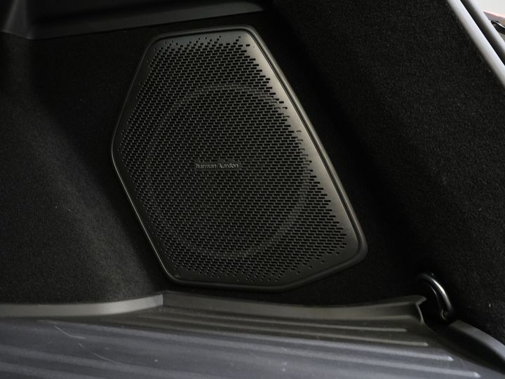 Lynk & Co 08 SUV 1.5 Más *Nuevo* ¡Disponible inmediatamente! PHEV 200 km eléctrico/ Harman&Kardon/ Panorámico/ Masaje y refrigeración en los asientos/ Compuerta eléctrica/ Control de crucero adaptativo