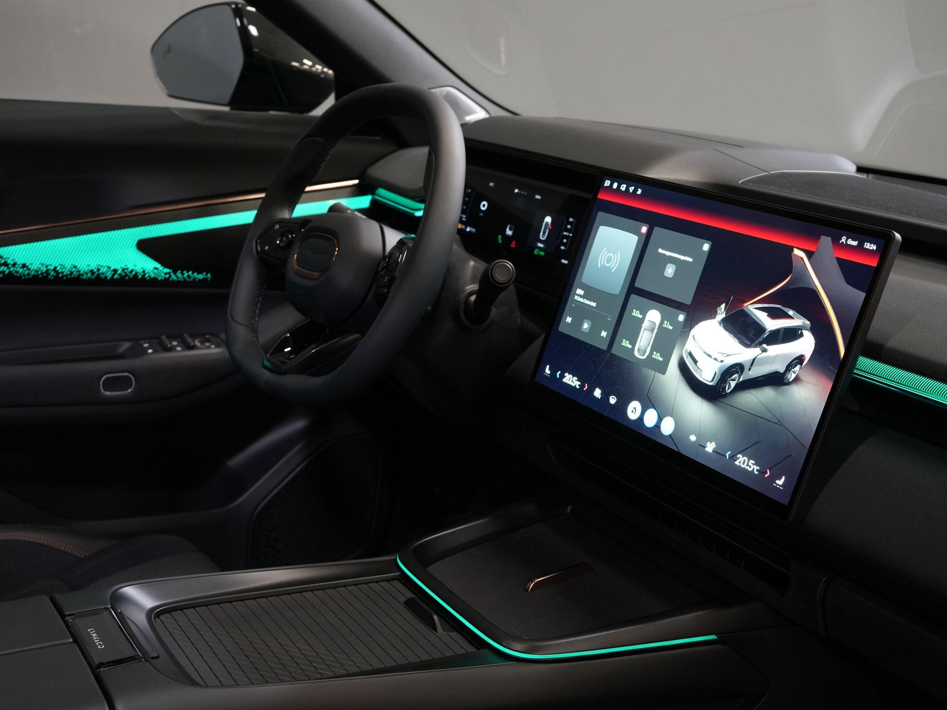 Lynk & Co 08 SUV 1.5 Más *Nuevo* ¡Disponible inmediatamente! PHEV 200 km eléctrico/ Harman&Kardon/ Panorámico/ Masaje y refrigeración en los asientos/ Compuerta eléctrica/ Control de crucero adaptativo