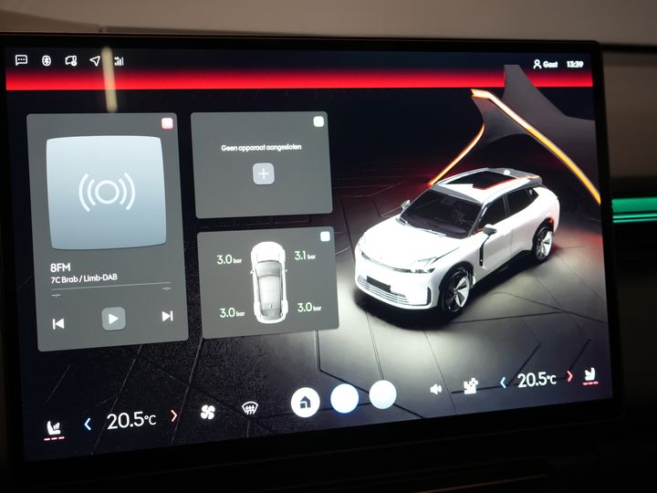 Lynk & Co 08 SUV 1.5 Más *Nuevo* ¡Disponible inmediatamente! PHEV 200 km eléctrico/ Harman&Kardon/ Panorámico/ Masaje y refrigeración en los asientos/ Compuerta eléctrica/ Control de crucero adaptativo