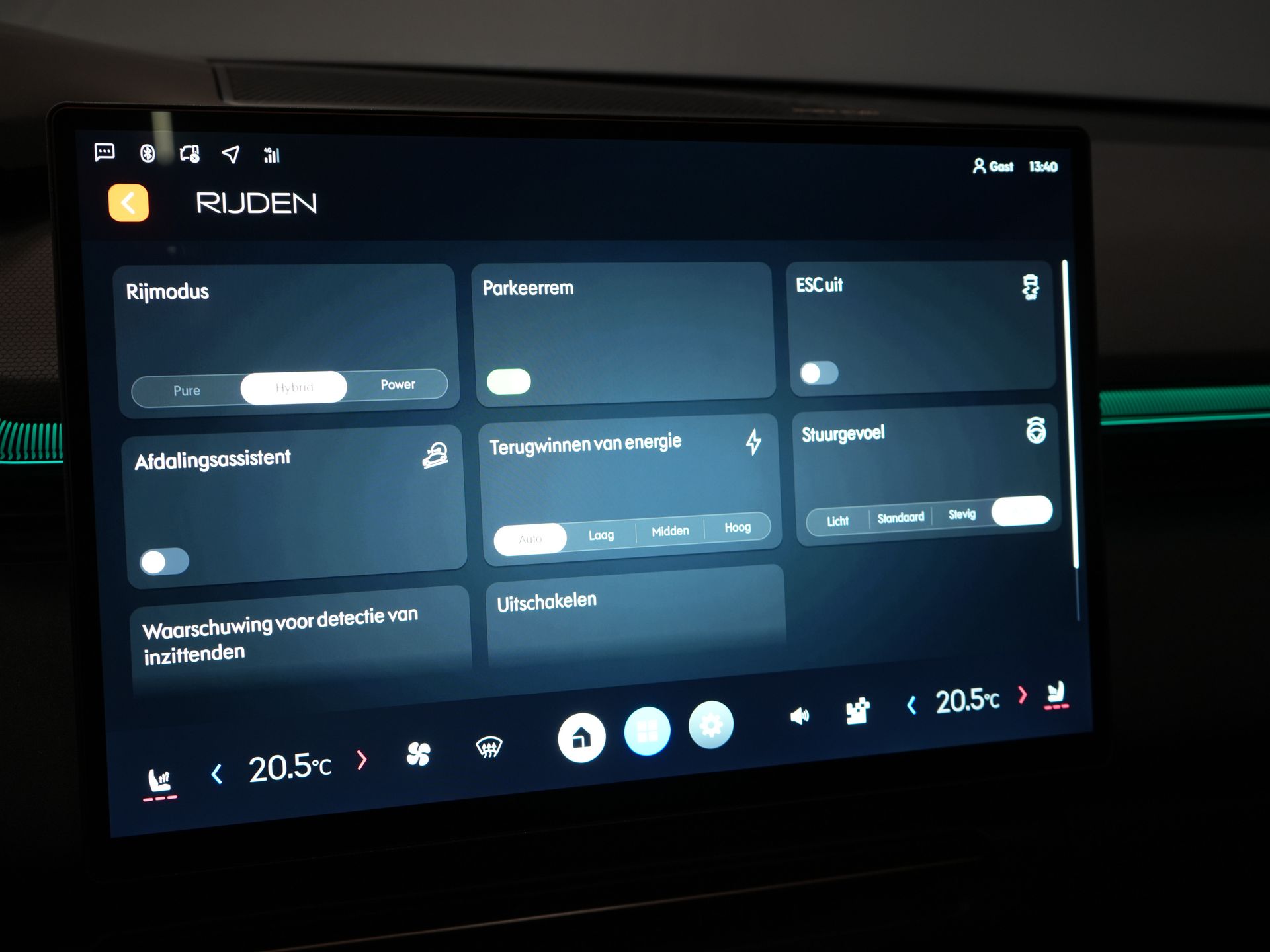 Lynk & Co 08 SUV 1.5 Más *Nuevo* ¡Disponible inmediatamente! PHEV 200 km eléctrico/ Harman&Kardon/ Panorámico/ Masaje y refrigeración en los asientos/ Compuerta eléctrica/ Control de crucero adaptativo
