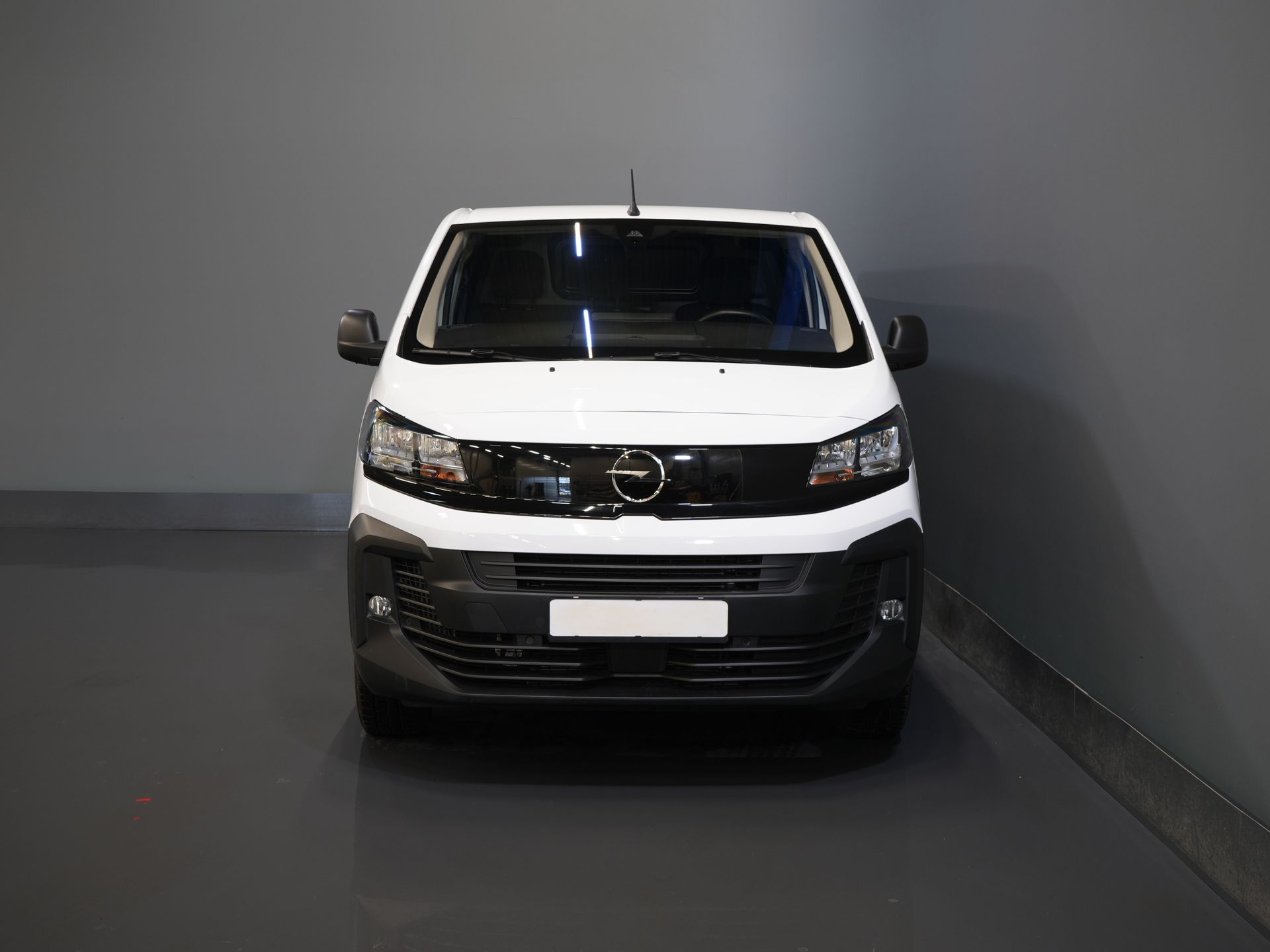 Opel Vivaro Bestelbus 2.0 180 pk Aut. L3 BPM VRIJ! Carplay/ Climate/ Cruise/ PDC V+A/ Navigatie