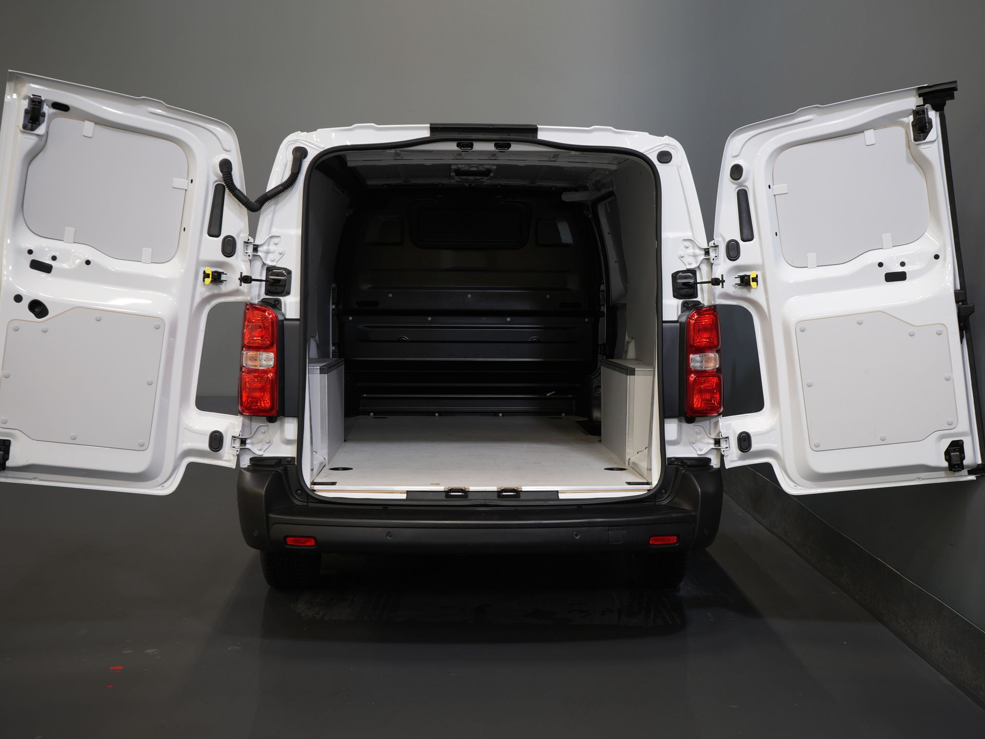 Opel Vivaro Bestelbus 2.0 180 pk Aut. L3 BPM VRIJ! Carplay/ Climate/ Cruise/ PDC V+A/ Navigatie