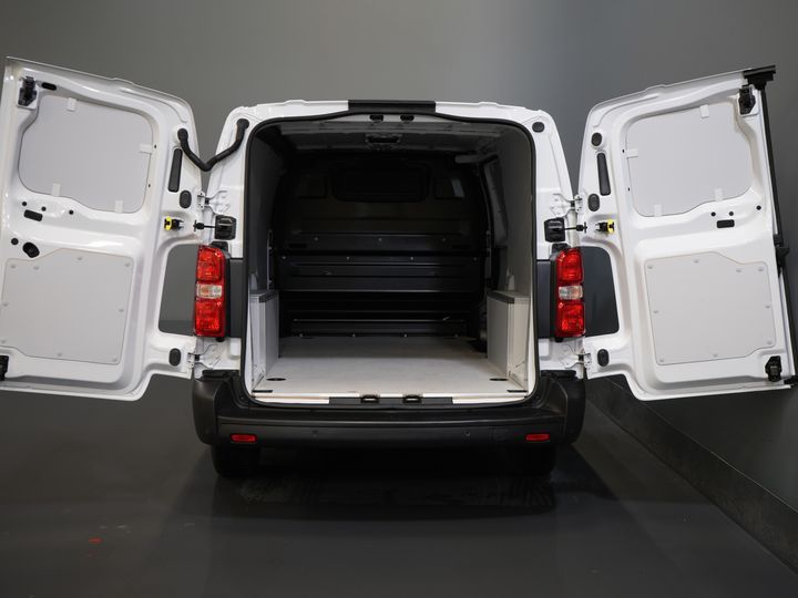 Opel Vivaro Bestelbus 2.0 180 pk Aut. L3 BPM VRIJ! Carplay/ Climate/ Cruise/ PDC V+A/ Navigatie