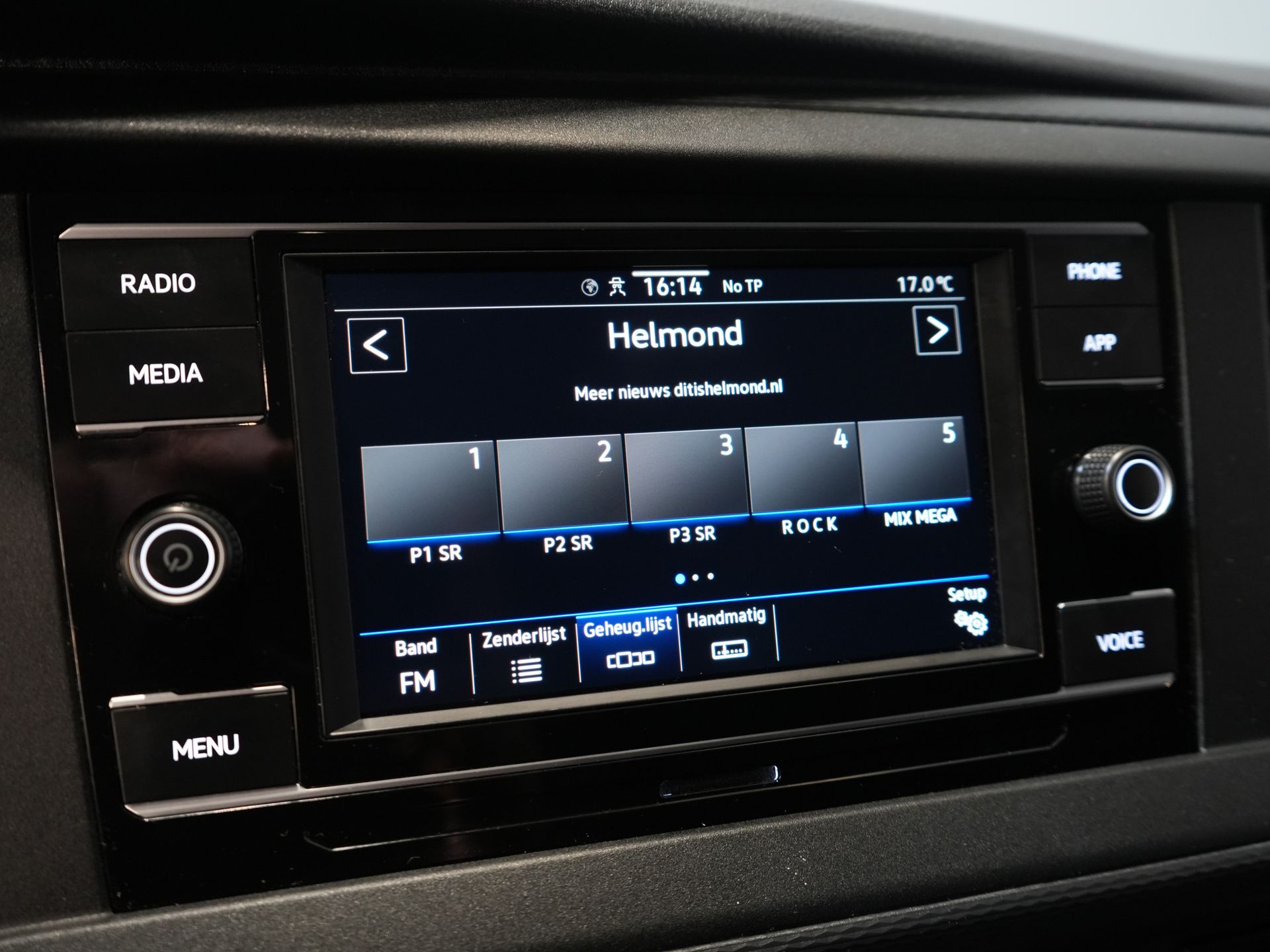 Volkswagen Transporter Van 2.0 TDI 150 KM DSG Aut. L2 LED/ Adapt.Cruise/ Ogrzewanie postojowe/ Carplay/ 2.5t Holowanieverm./ Seatverw./ Airco/ Bagażnik dachowy/ Kamera/ PDC/ 